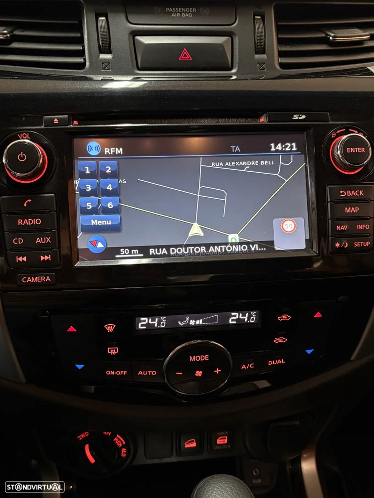 Nissan Navara 2.3 dCi CD 4WD Tekna AT - 16