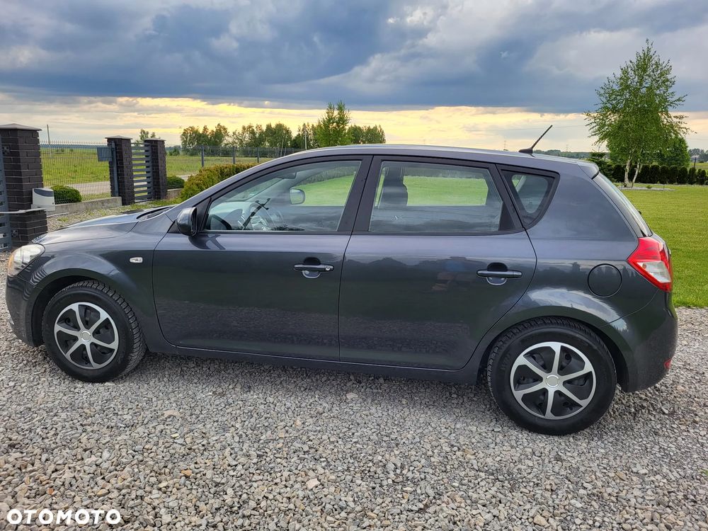 Kia Ceed 1.4 Comfort + - 26