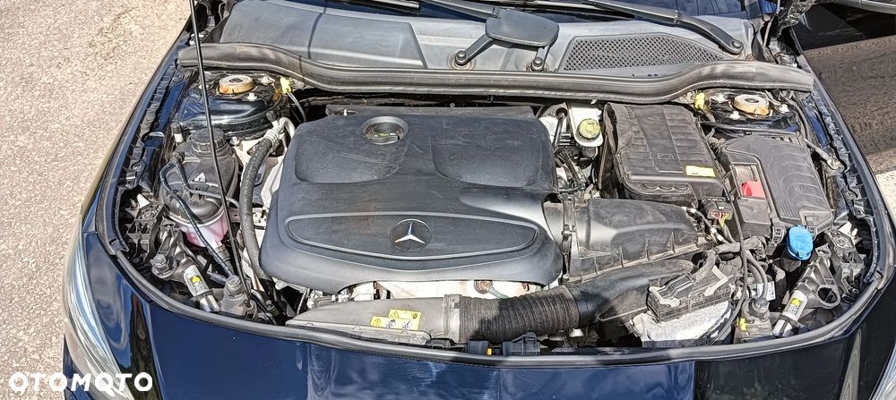 Mercedes-Benz CLA 180 - 18