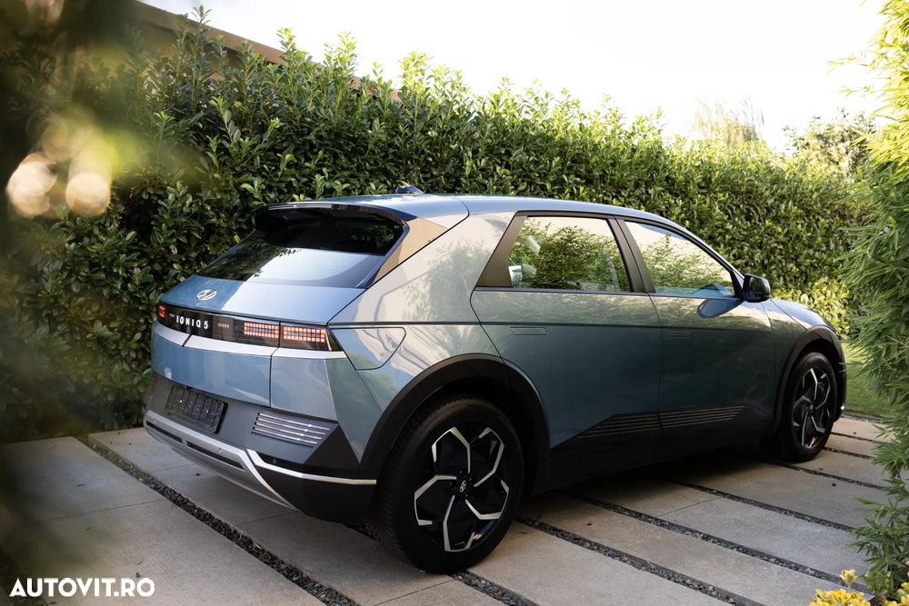 Hyundai IONIQ - 1