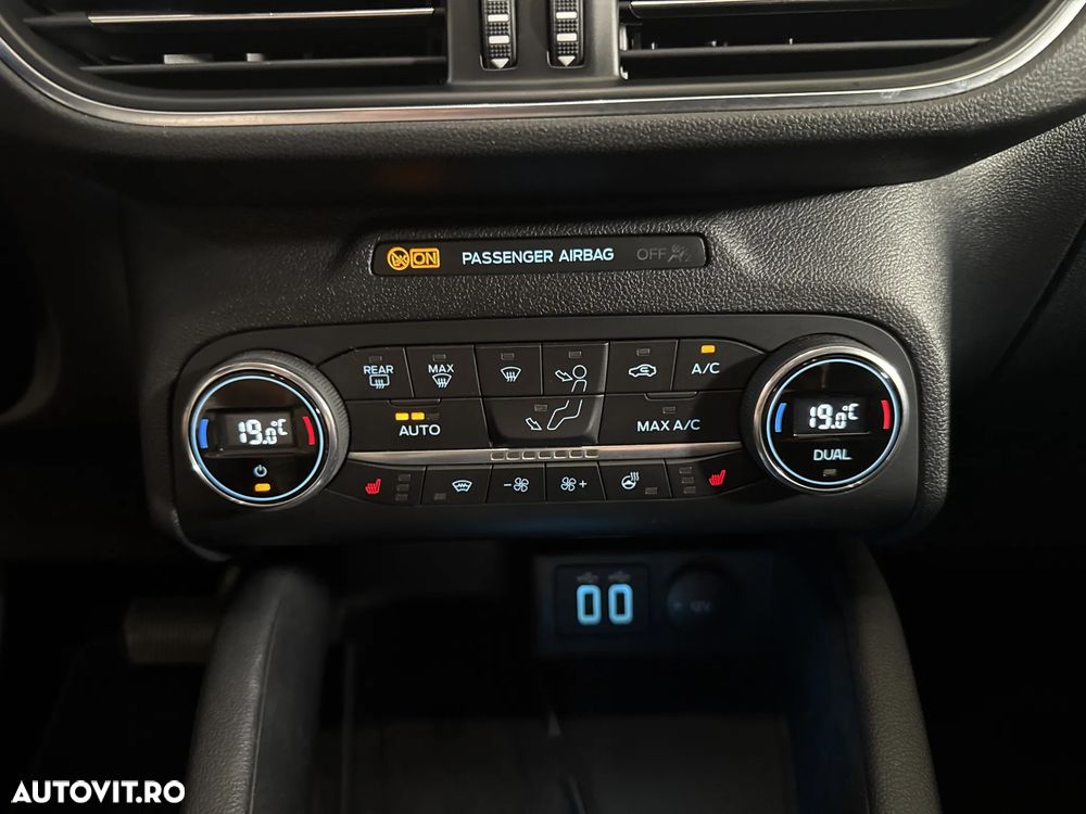 Ford Kuga - 19