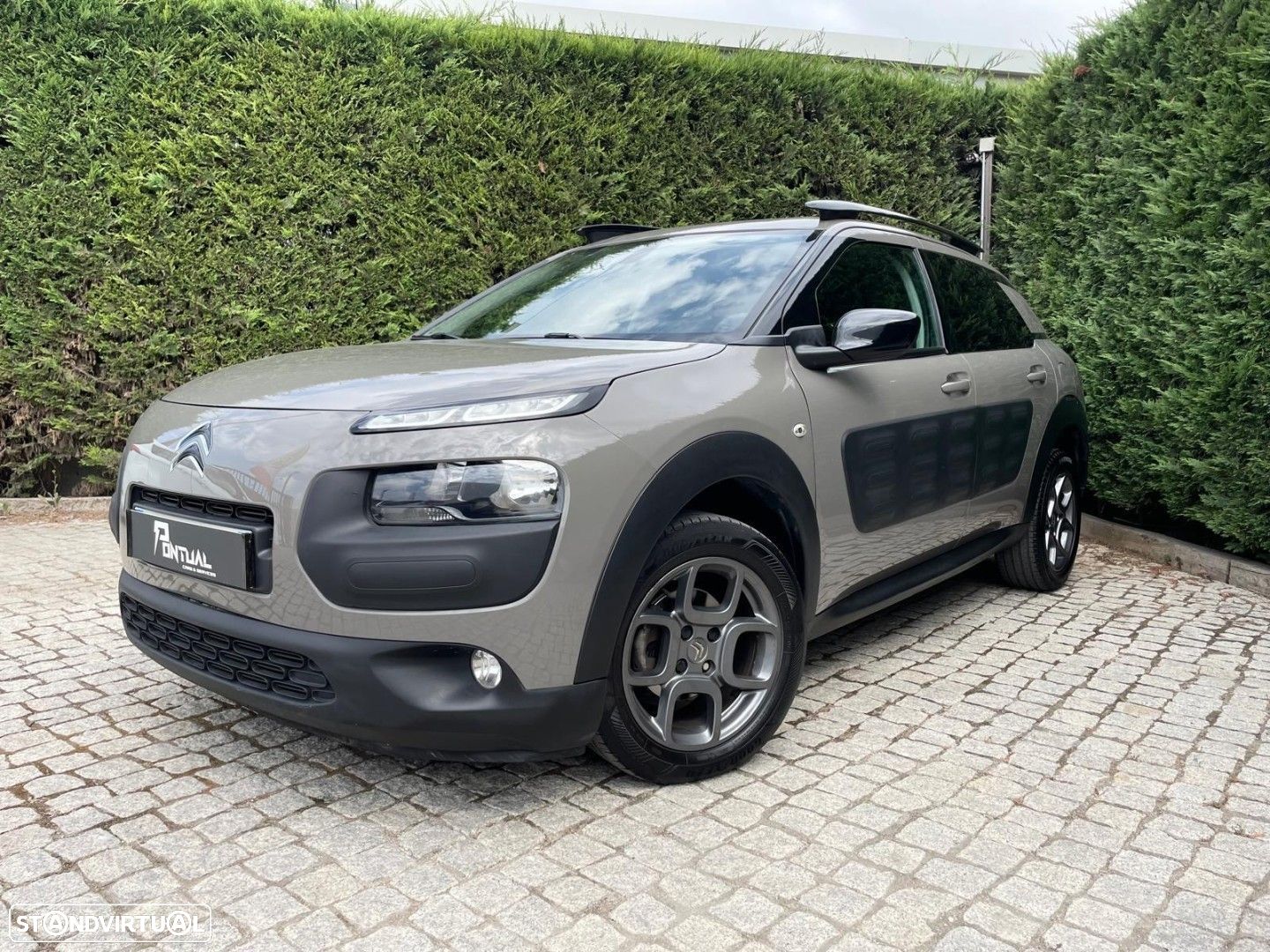 Citroën C4 Cactus 1.2 PureTech Shine - 1
