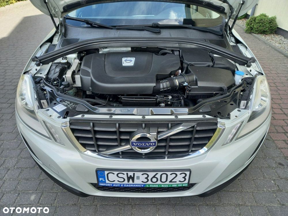 Volvo XC 60 DRIVe Momentum - 16