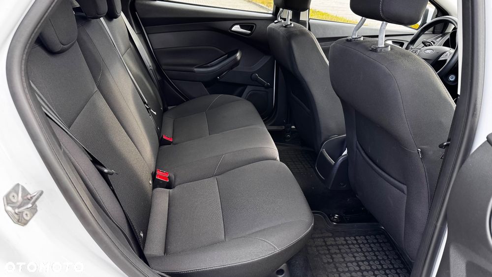 Ford Focus 1.6 Trend - 8