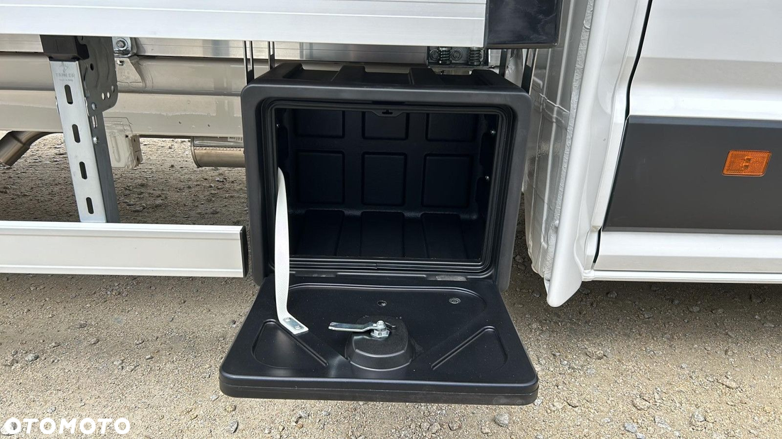 Volkswagen Crafter 35 KONTENER Z WINDĄ, Poj. Kabina, DMC=3.5t, 2.0BiTDI 163KM - 14