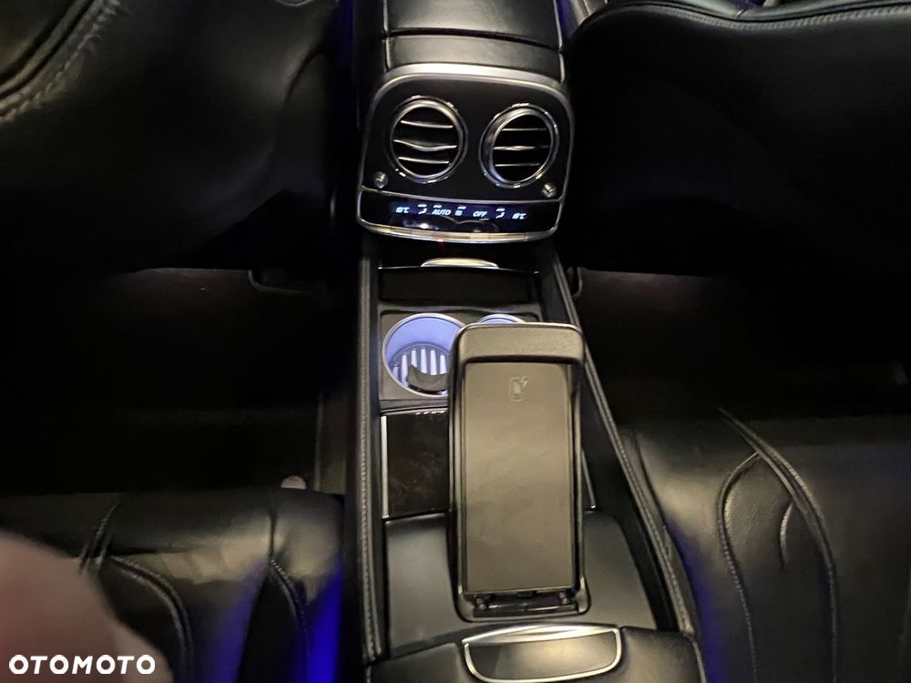 Mercedes-Benz Klasa S 560 4-Matic L 9G-TRONIC - 27