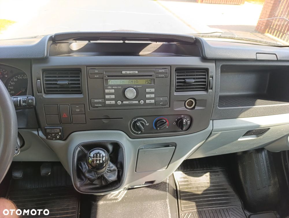 Ford Transit - 17