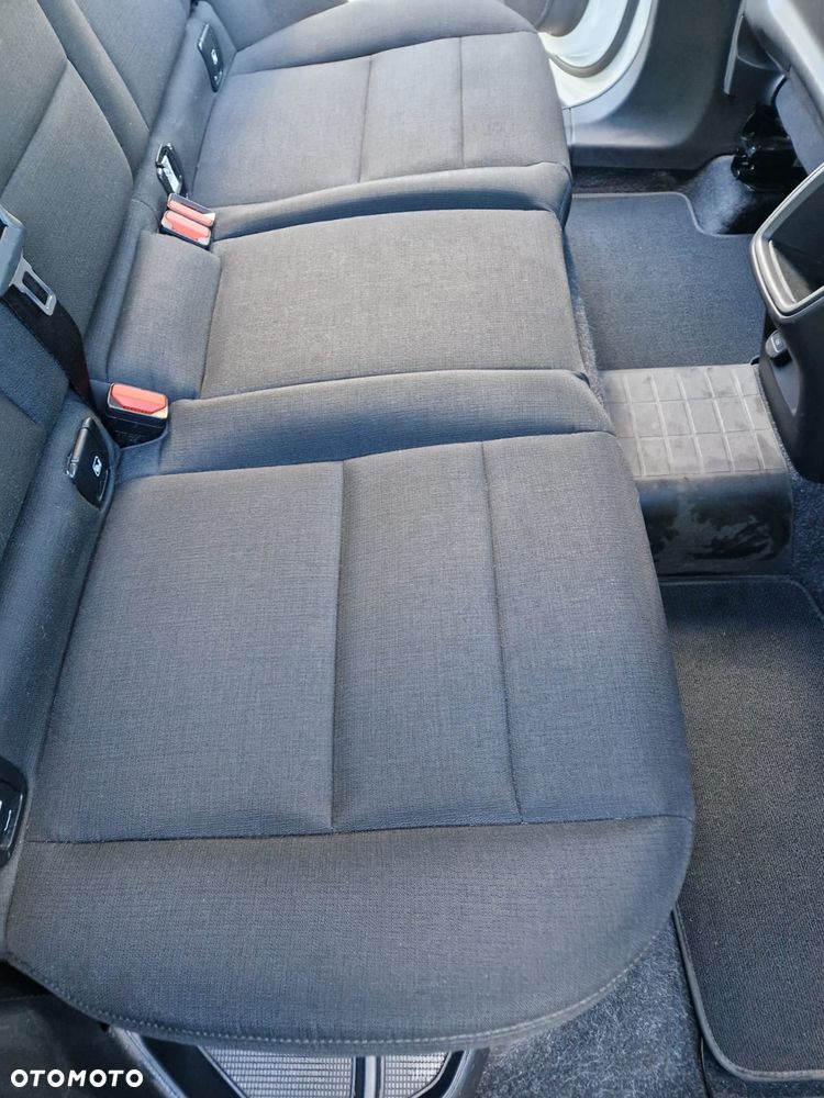 Volvo XC 40 T3 Momentum Core - 24