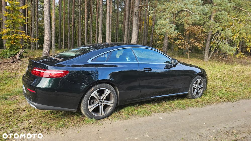 Mercedes-Benz Klasa E 220 d Coupe 4-Matic 9G-TRONIC - 14