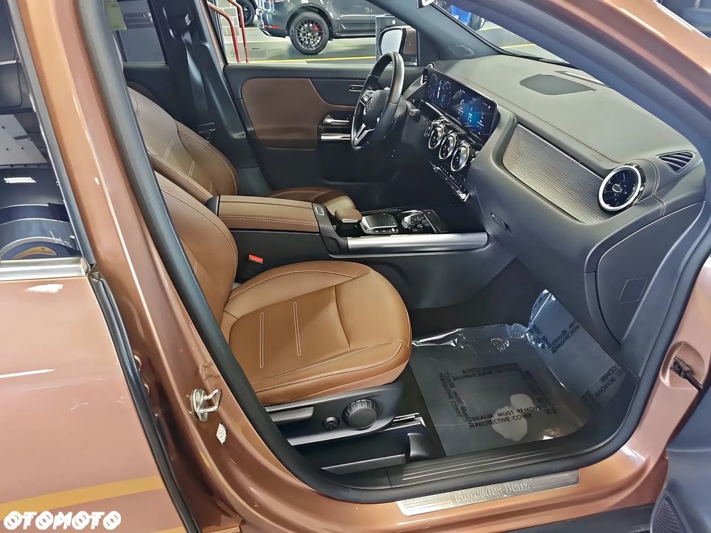 Mercedes-Benz GLA 250 4-Matic AMG Line - 9
