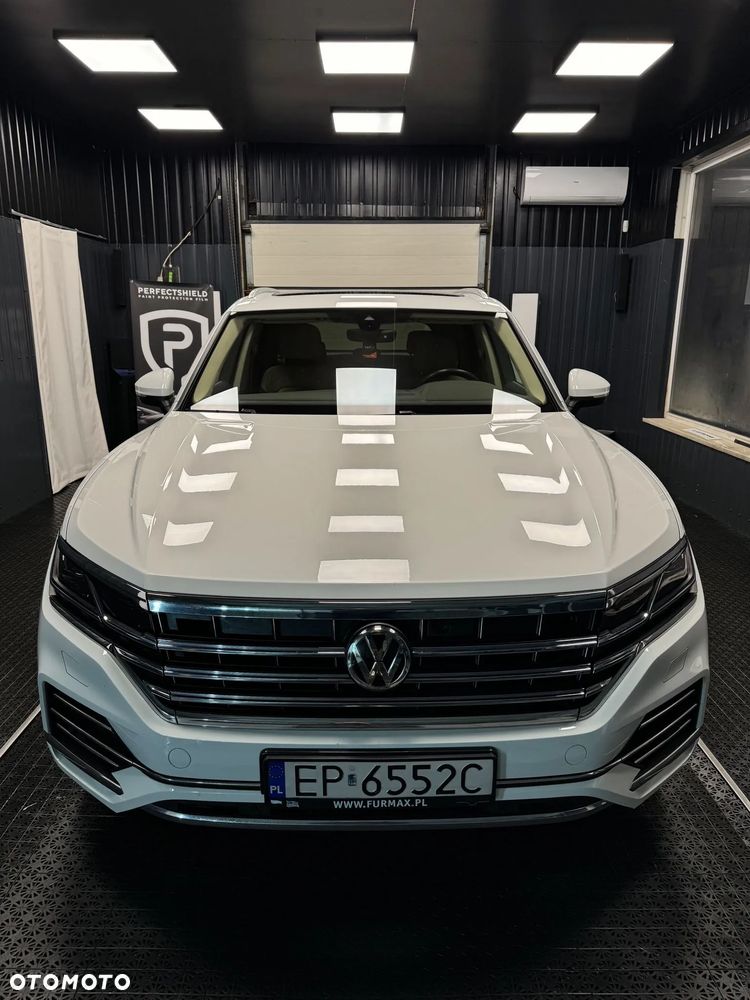 Volkswagen Touareg - 2