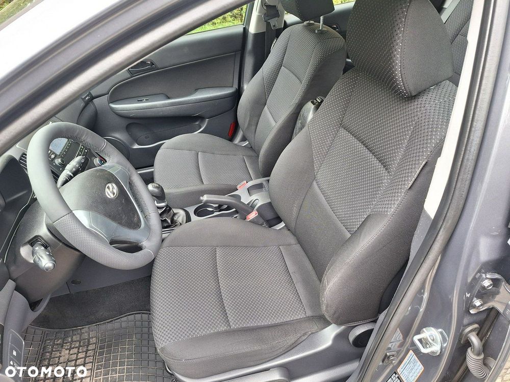 Hyundai i30 1.4 FIFA WM Edition - 9