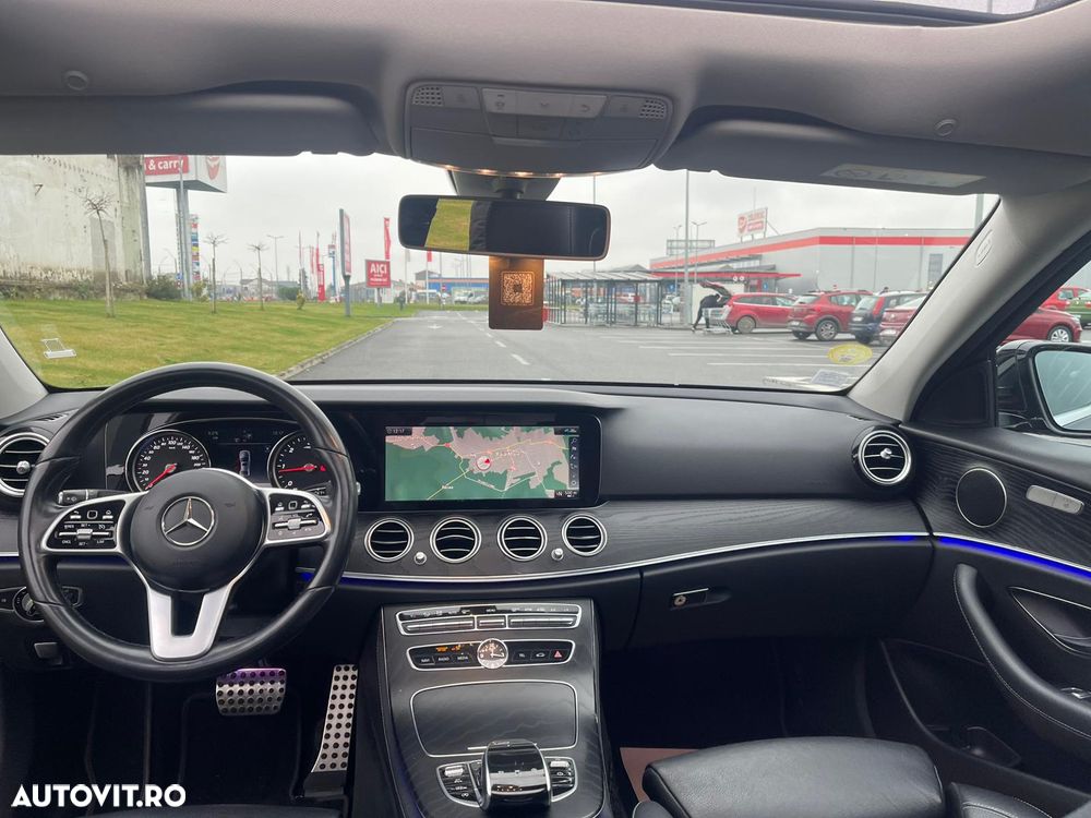Mercedes-Benz E 220 d 4Matic T 9G-TRONIC Avantgarde - 6