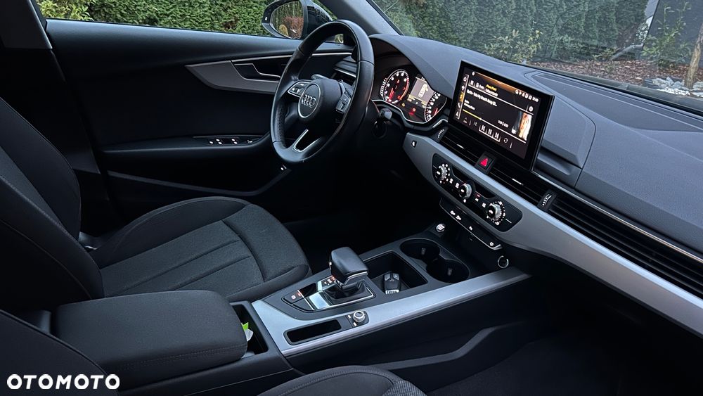 Audi A4 Limousine - 9