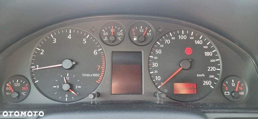 Audi A4 Limousine 1.8 - 16
