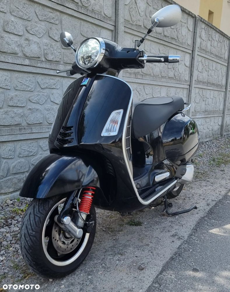 Piaggio Vespa - 1