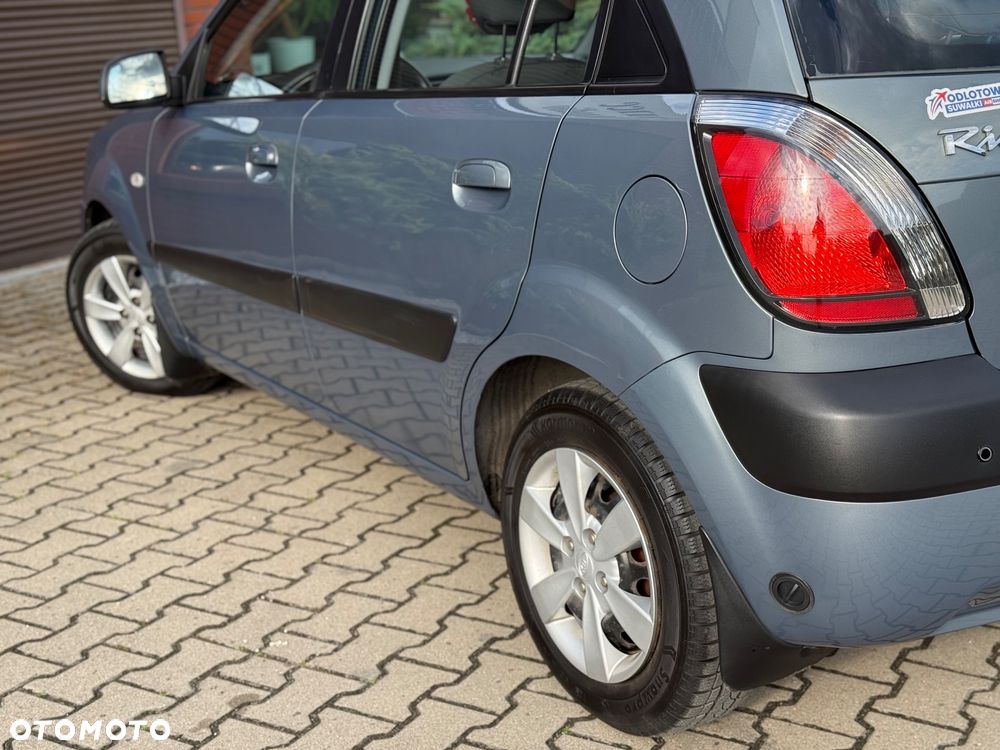 Kia Rio 1.4 Comfort - 12