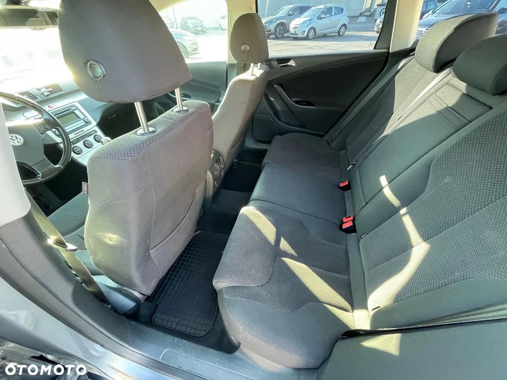 Volkswagen Passat 1.9 TDI Comfortline - 15