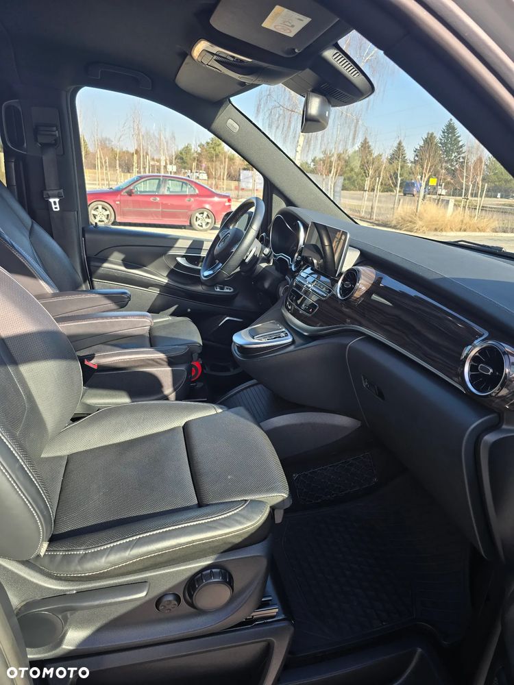 Mercedes-Benz Klasa V 300 d 4-Matic Avantgarde 9G-Tronic (d³ugi) - 22