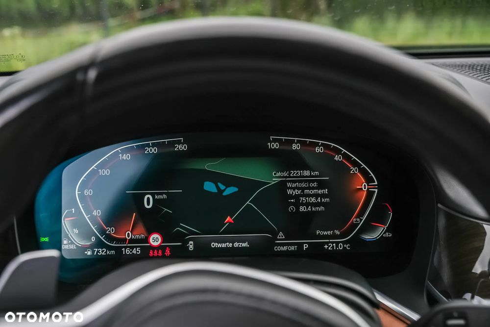 BMW Seria 7 740d xDrive mHEV - 27