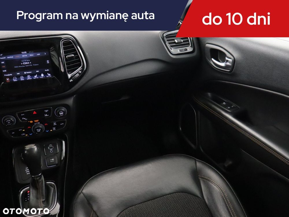 Jeep Compass - 10