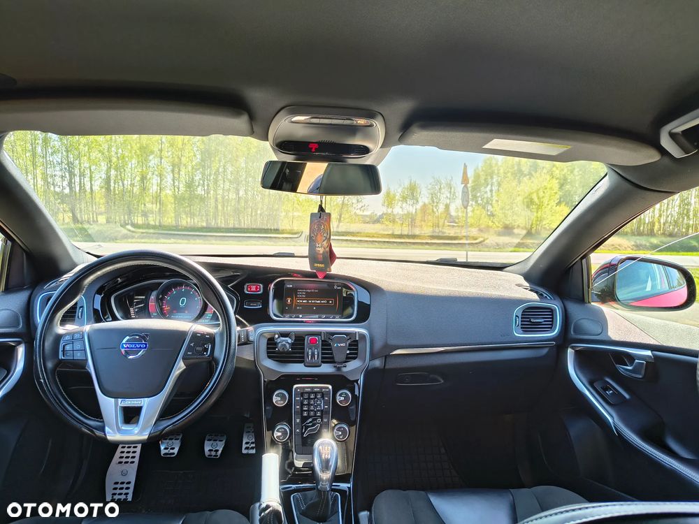 Volvo V40 T2 - 18
