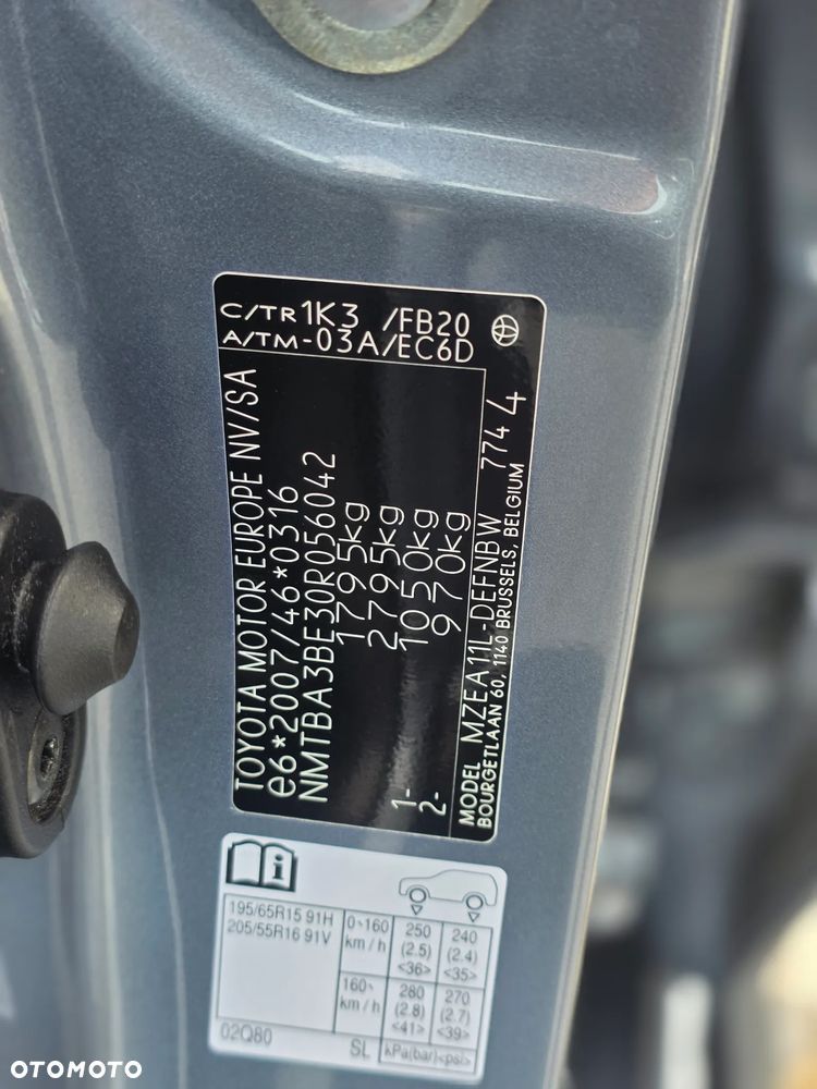 Toyota Corolla 1.5 Comfort - 36