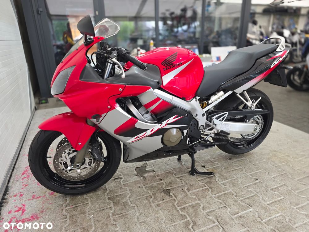 Honda CBR - 27
