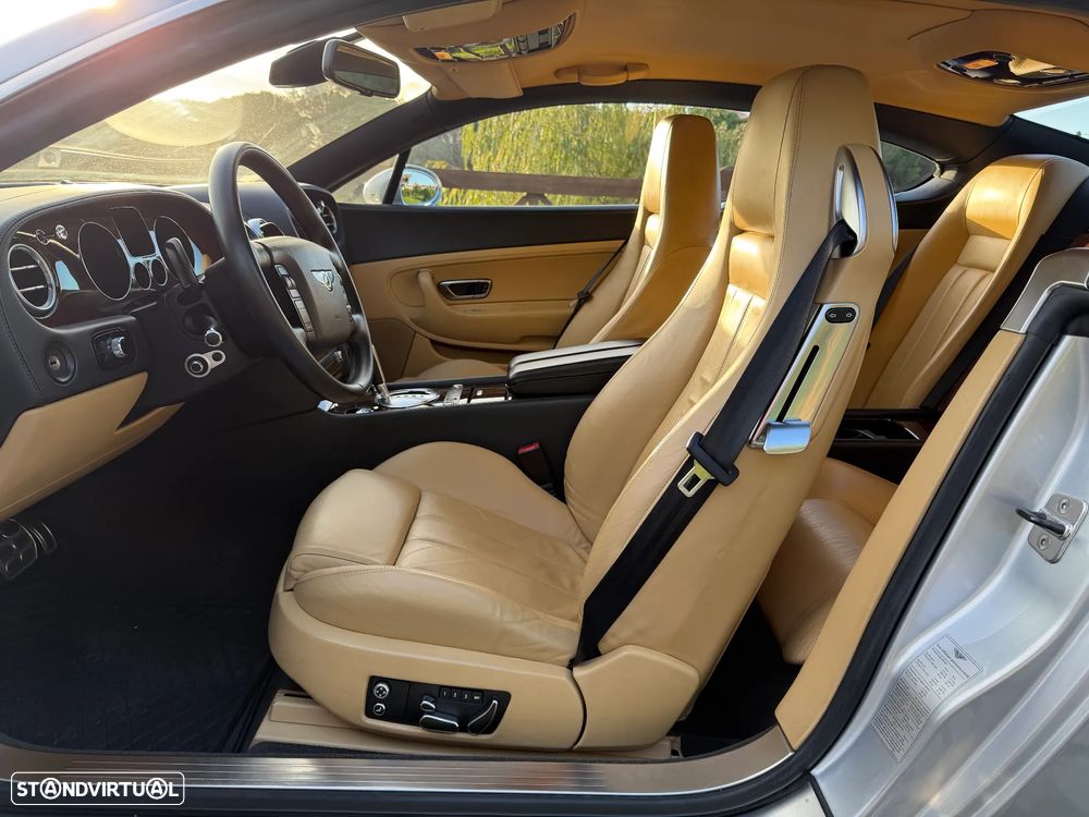 Bentley Continental GT - 20