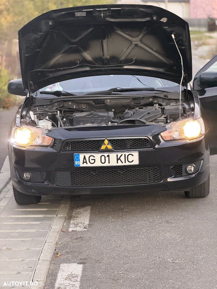 Mitsubishi Lancer 1.5 Inform - 2