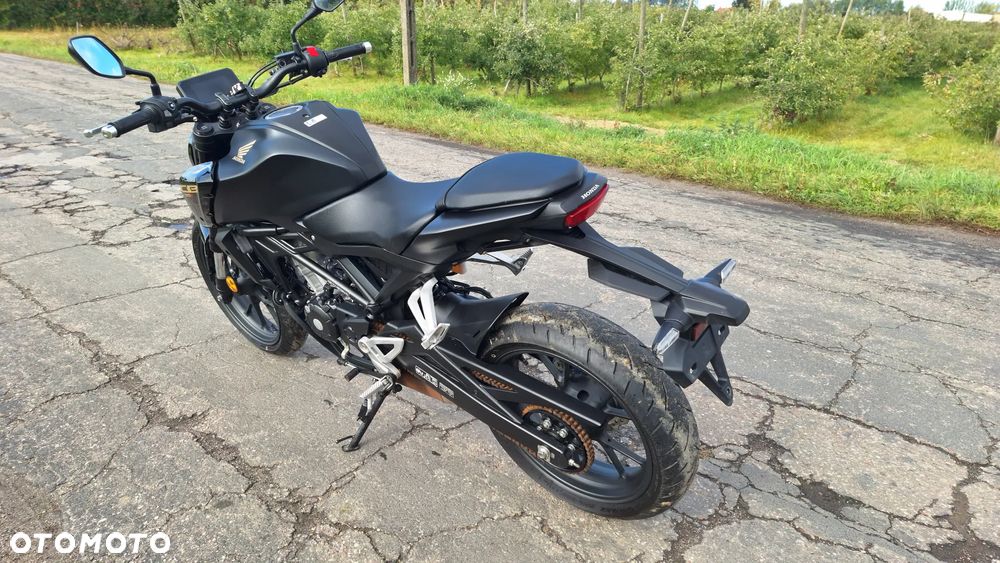 Honda CB - 12