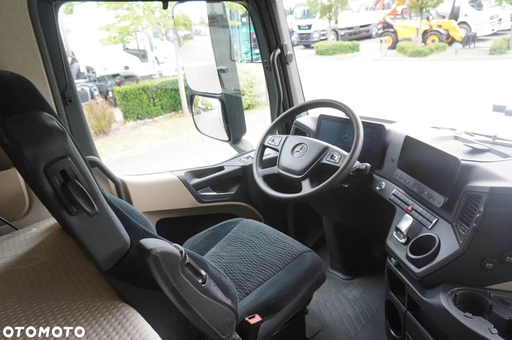 Mercedes-Benz Actros 2545 MP5 / BIG cab / Curtainsider 19 EPAL - 18
