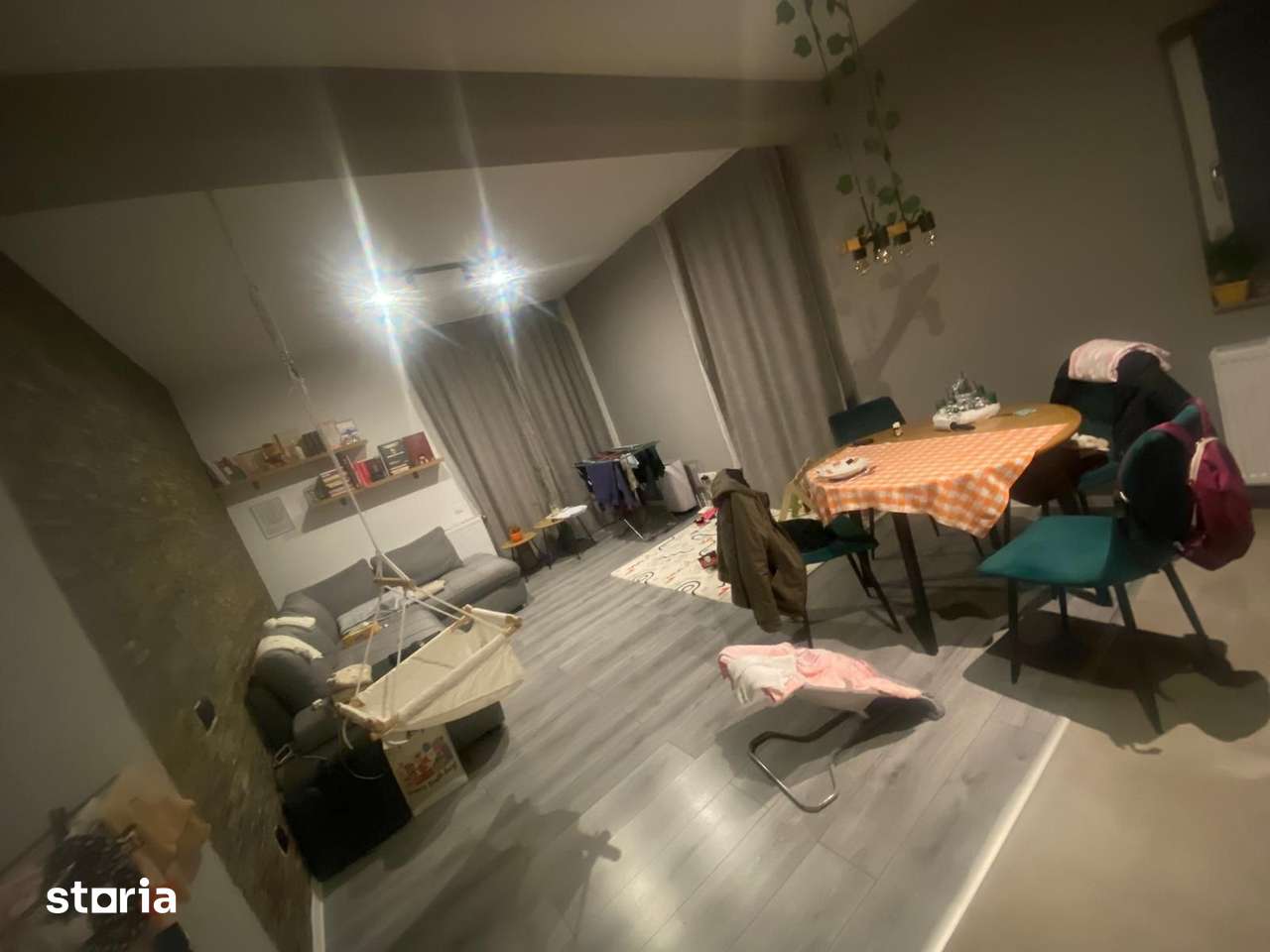 Apartament 2 camere, 60 mp, 2 balcoane, 1 parcare privată — fotografia 1