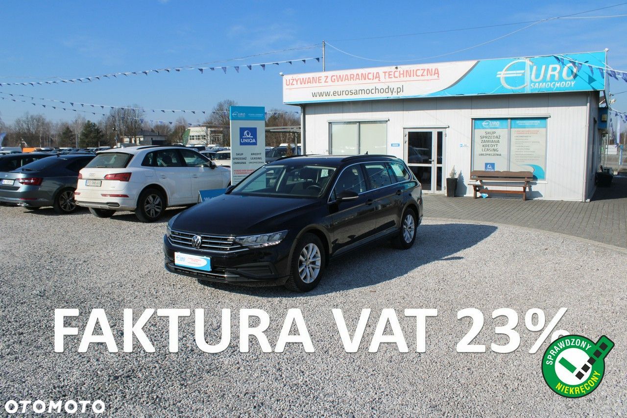 Volkswagen Passat - 1