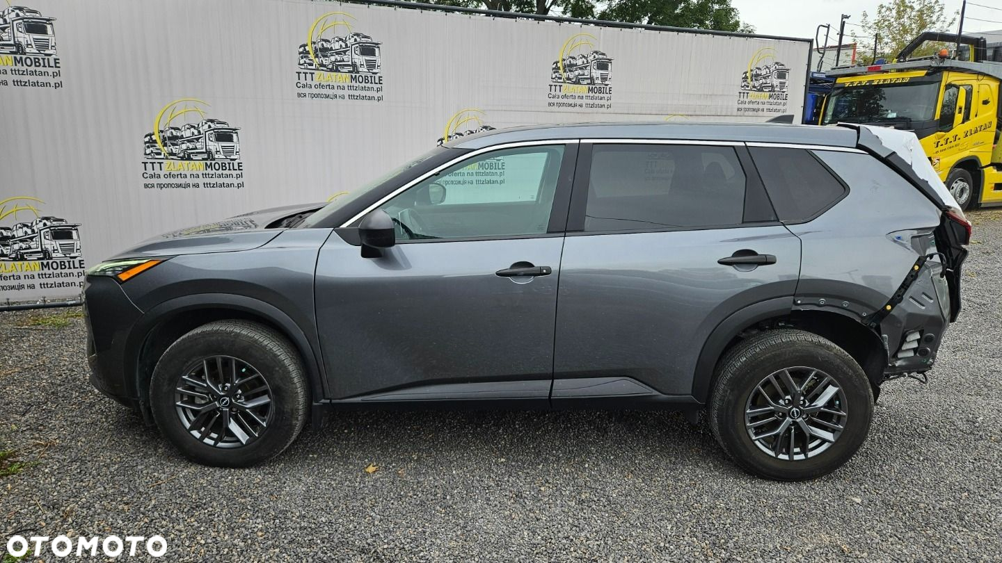 Nissan Rogue - 16