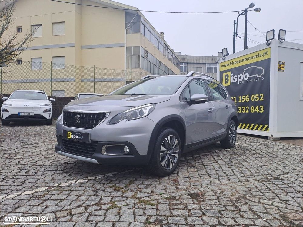 Peugeot 2008 1.2 PureTech Allure - 4