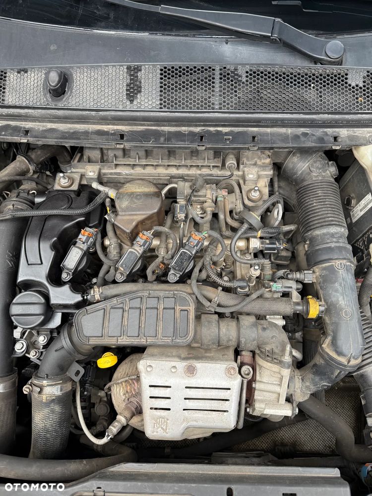 Peugeot 308 1.2 PureTech Business Line S&S - 17