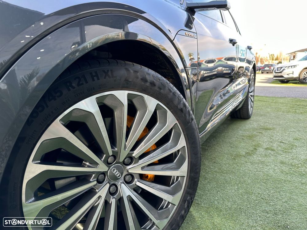 Audi e-tron 55 quattro S line - 8