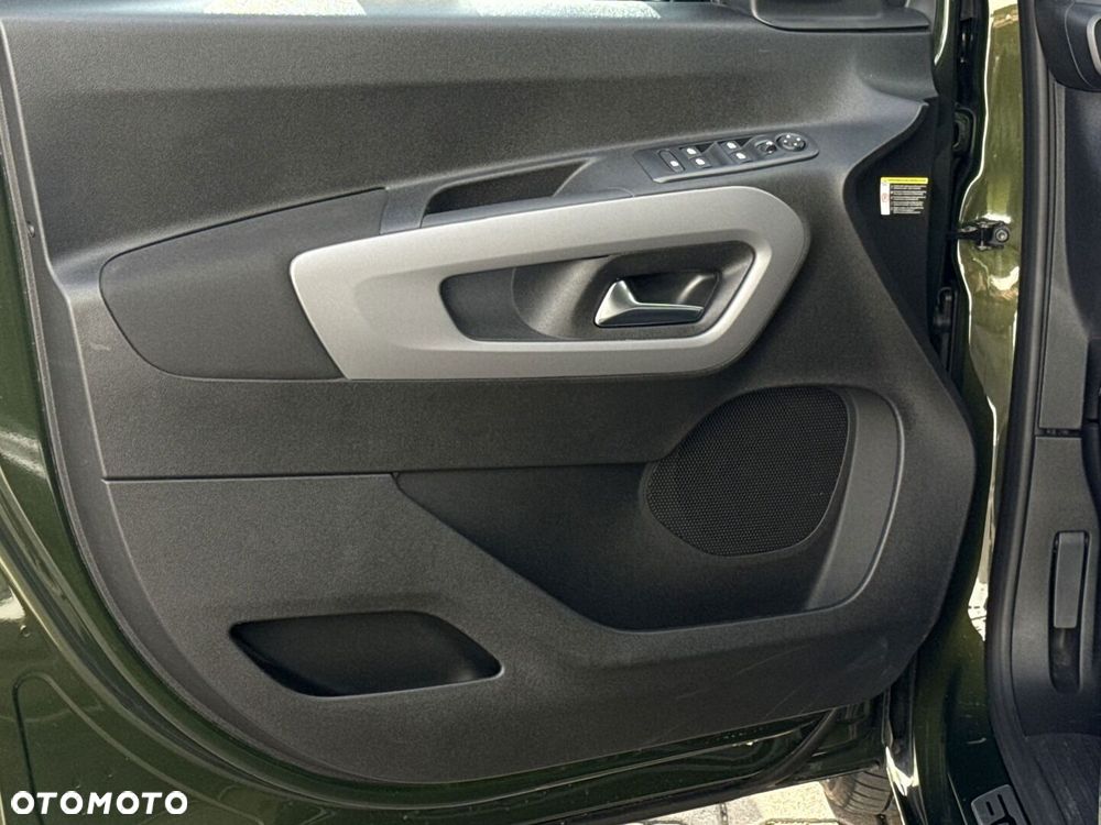 Toyota Proace City Verso Long 1.5 D-4D VIP - 23