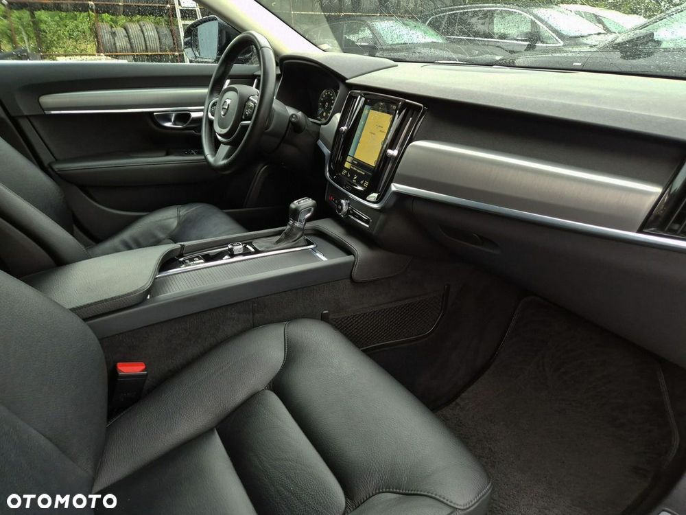 Volvo V90 D4 AWD Geartronic Momentum Pro - 32