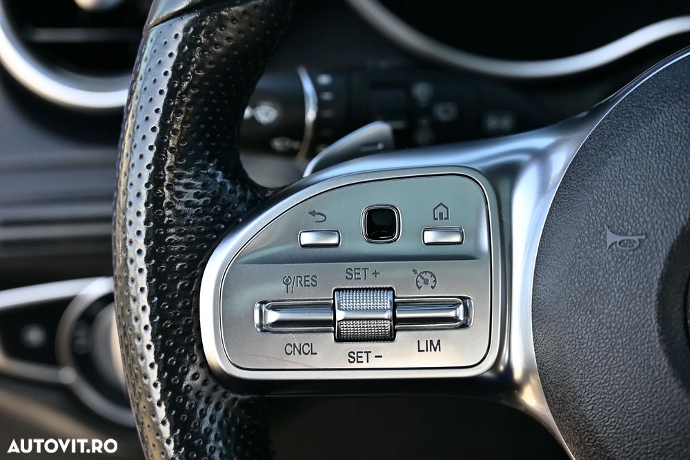 Mercedes-Benz GLC 300 de 4Matic 9G-TRONIC AMG Line Plus - 22