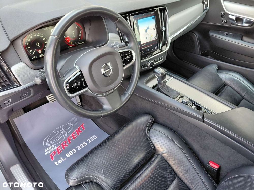 Volvo V90 Cross Country - 10