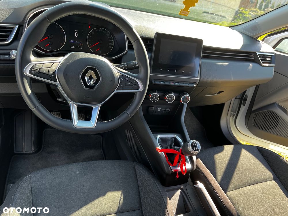 Renault Clio - 21