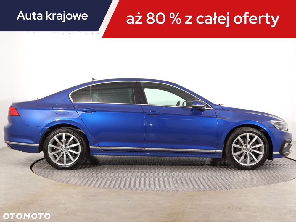 Volkswagen Passat - 8