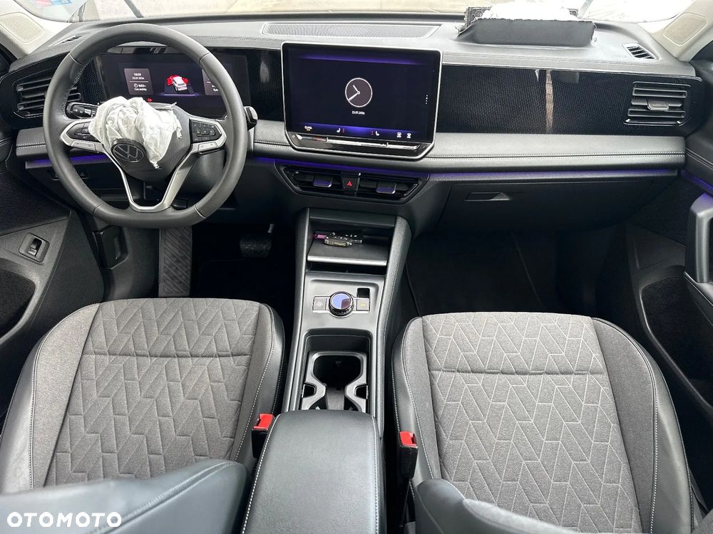 Volkswagen Tiguan - 36