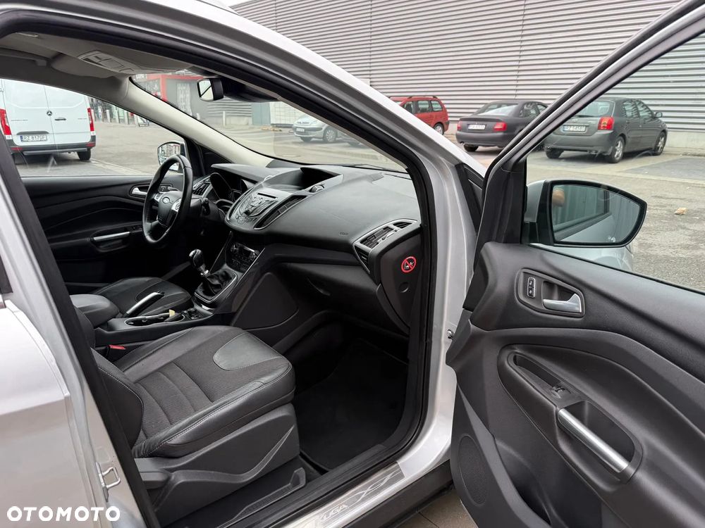 Ford Kuga 2.0 TDCi 2x4 SYNC - 23