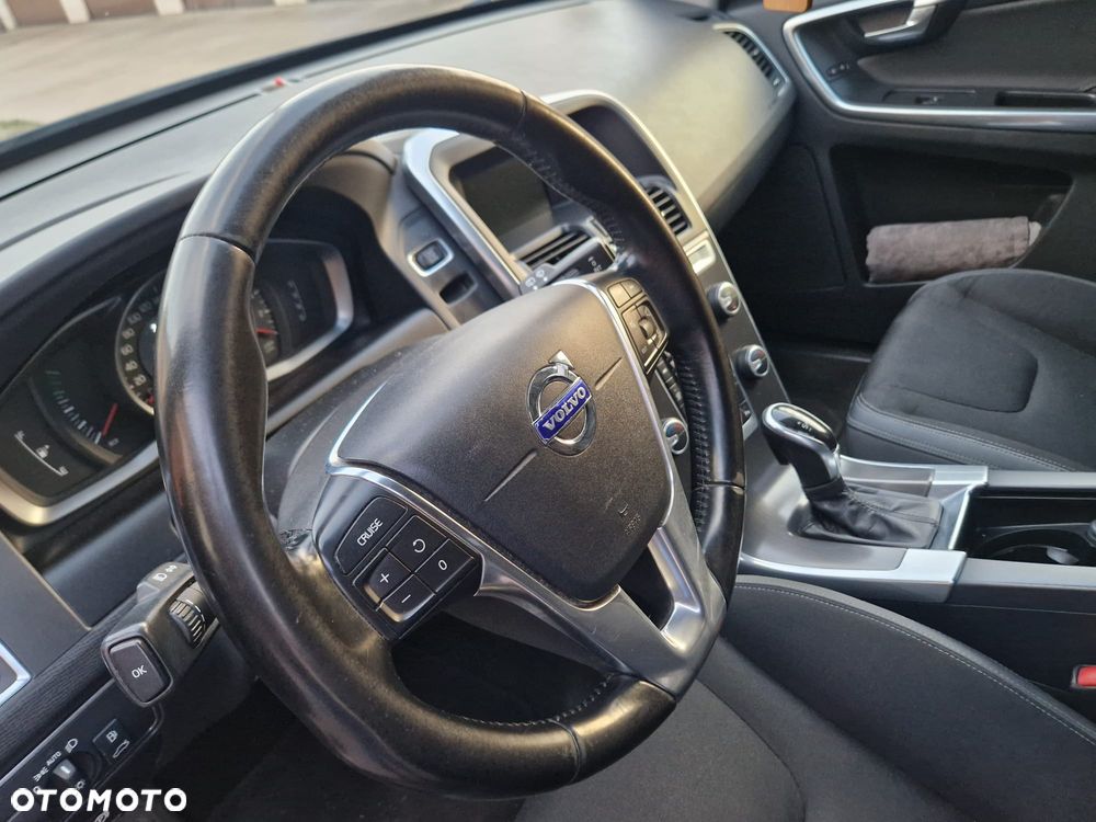 Volvo XC 60 D4 Geartronic Momentum - 12