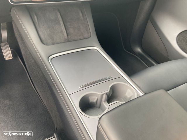 Tesla Model Y Long Range Dual Motor AWD - 21