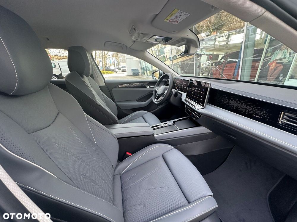 Volkswagen Passat - 14