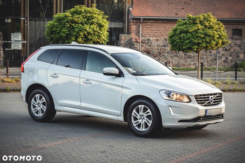Volvo XC 60 2.4D AWD Momentum - 19
